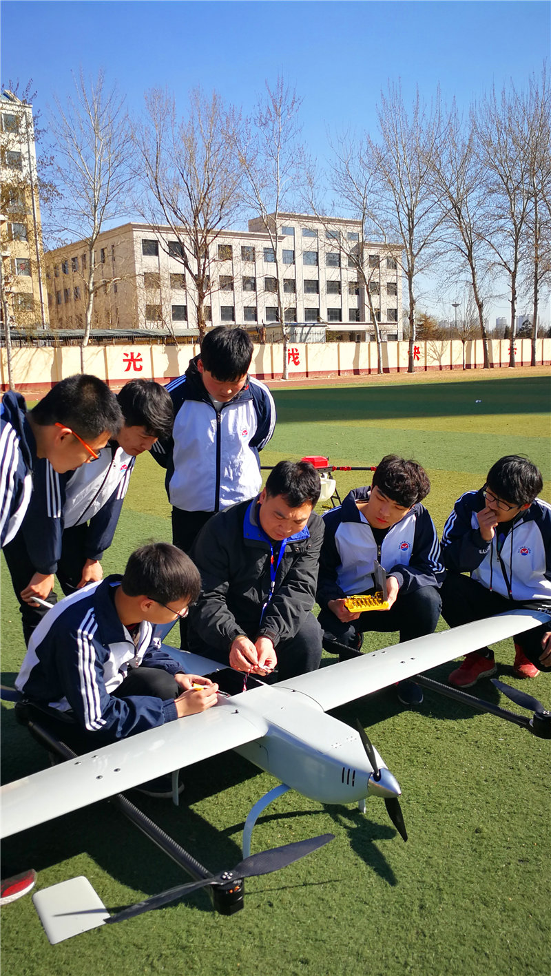 1501749057391919.jpg 河北智飛極農(nóng)無(wú)人機(jī)科技|保定ASFC無(wú)人機(jī)駕駛員培訓(xùn)考證|打藥撒藥噴藥植保無(wú)人機(jī)