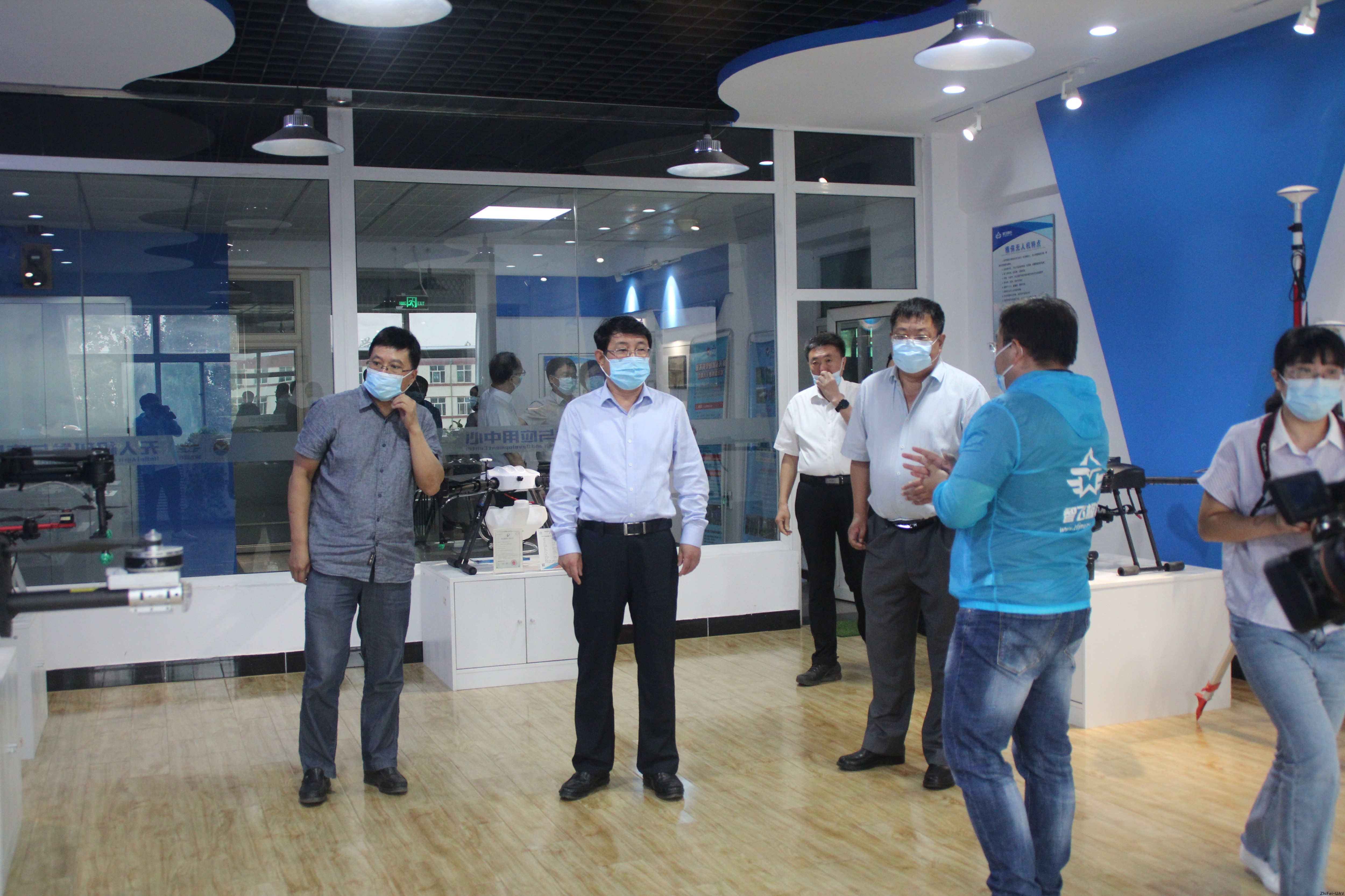 河北智飛極農無人機科技|一鳶科技|行業(yè)定制無人機 河北智飛極農無人機科技|一鳶科技|行業(yè)定制無人機