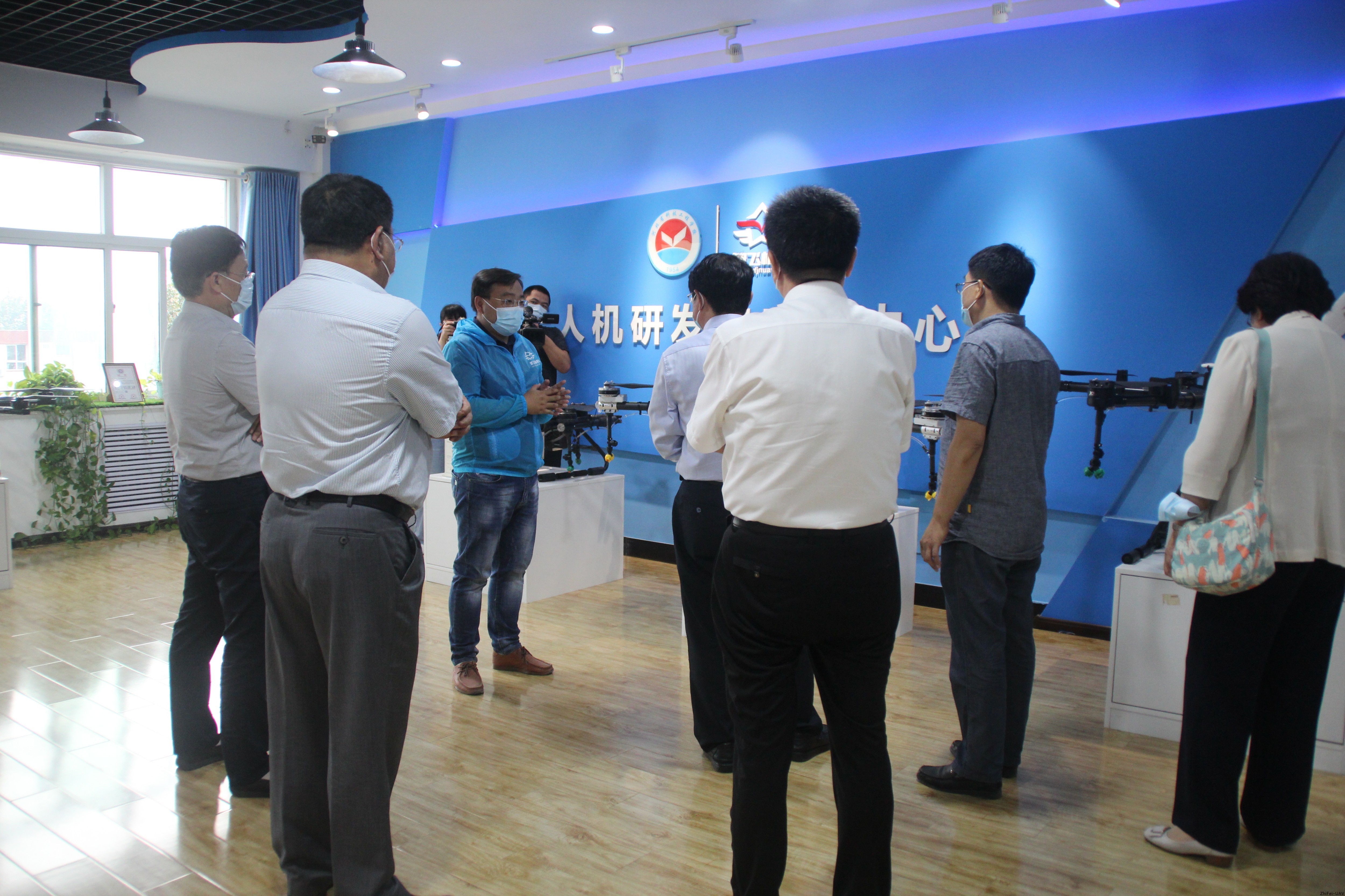 河北智飛極農無人機科技|一鳶科技|行業(yè)定制無人機 河北智飛極農無人機科技|一鳶科技|行業(yè)定制無人機